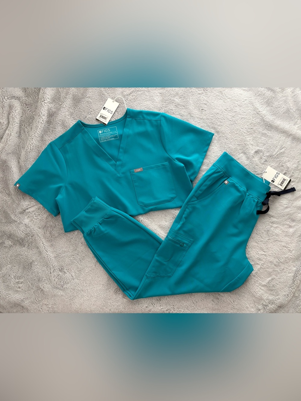 NWT FIGS Women’s Teal Scrubs - S Catarina Top & MP Zamora Jogger Pants